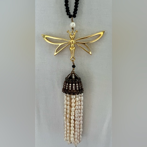 *NWOT* Beautiful Tabelina Onyx and Pearl Tassel Necklace - Picture 3 of 8